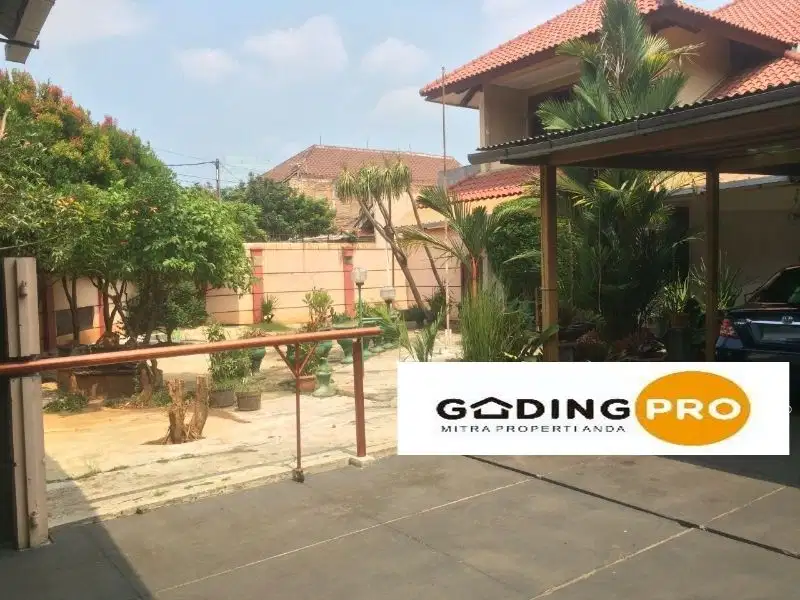 Rumah Mewah, tanah luas dengan Lokasi Strategis di Pasar Minggu