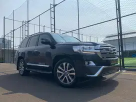 Land Cruiser VXR 2017