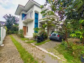 Rumah Tanah Luas Cocok Untuk Kantor Privat