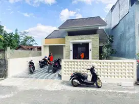 Rumah Baru Kaliurang dekat Lapangan Klidhon