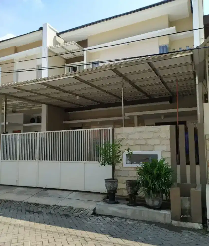 MANYAR TIRTOASRI MINIMALIS SIAP HUNI AKSES DEKAT KE TENGAH Kota