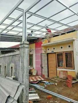 Kanopi baja ringan