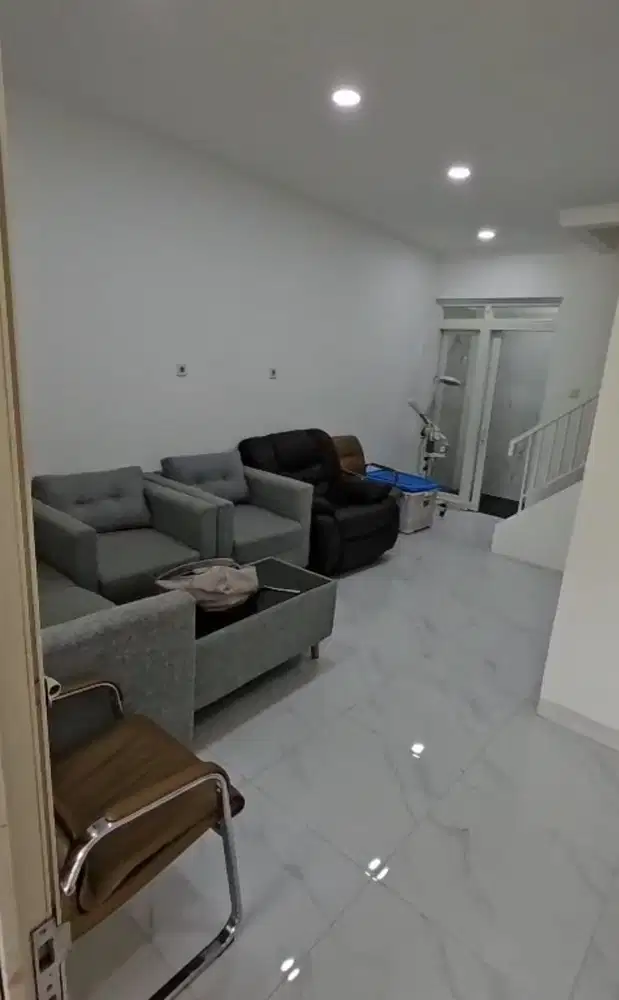 Di jual rumah siap huni di park residences jakarta barat