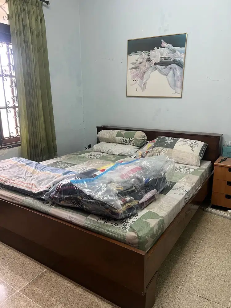 DIPAN KASUR/ RANGKA TEMPAT TIDUR QUEEN SIZE KAYU JATI