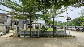 Rumah hoek view taman MURAH di Cilebut akses Stasiun