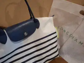 Ori longchamp..rare motif..no minus