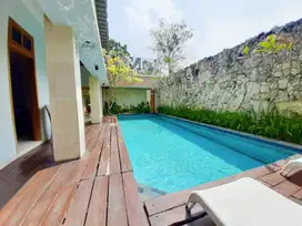 Homestay Kolam Renang Jalan Palagan Dekat UGM Al Azhar