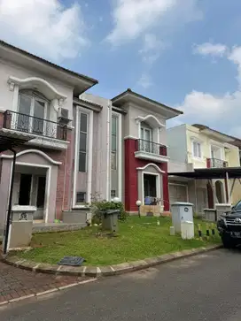 DIJUAL Cepat Rumah Bagus Di CRYSTAL gading Serpong