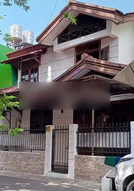 Rumah Minimalis 2 Lantai di Rawamangun