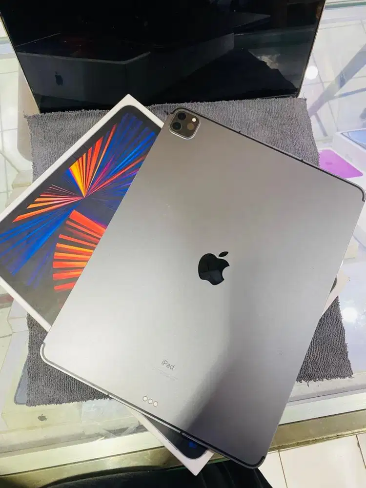 Ipad pro M1 (12,9 inch-Gen 5 Generation) 256GB wifi only+Cellular ibox