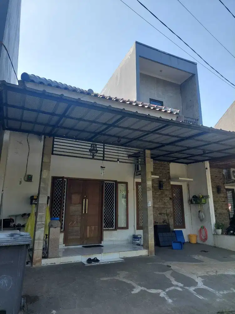 Jual Rumah di Limo jl pinang Cinere Valley View depok