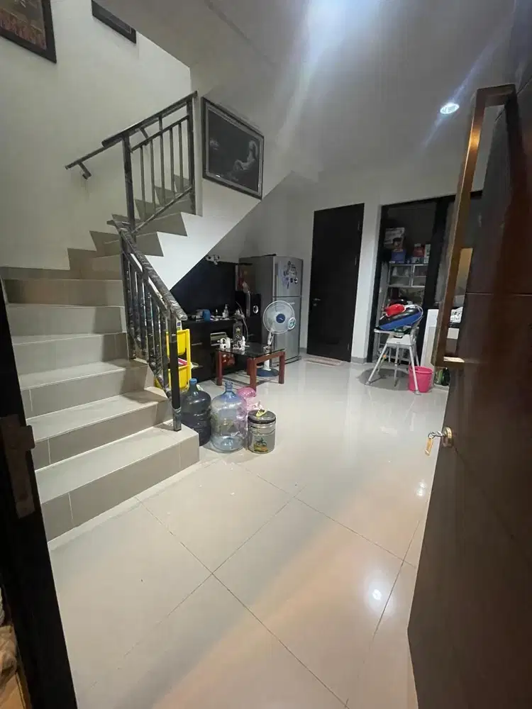 Rumah Bagus Di Cluster California PIK 2 Luas 4,5x10 2 Lantai