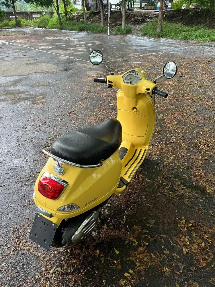 DIJUAL VESPA LX 125 IGET PLAT D PAJAK AKTIF SS LENGKAP