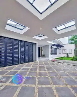 RUMAH MODERN CLASSIC 2 LANTAI DEKAT ONE BELPARK MALL