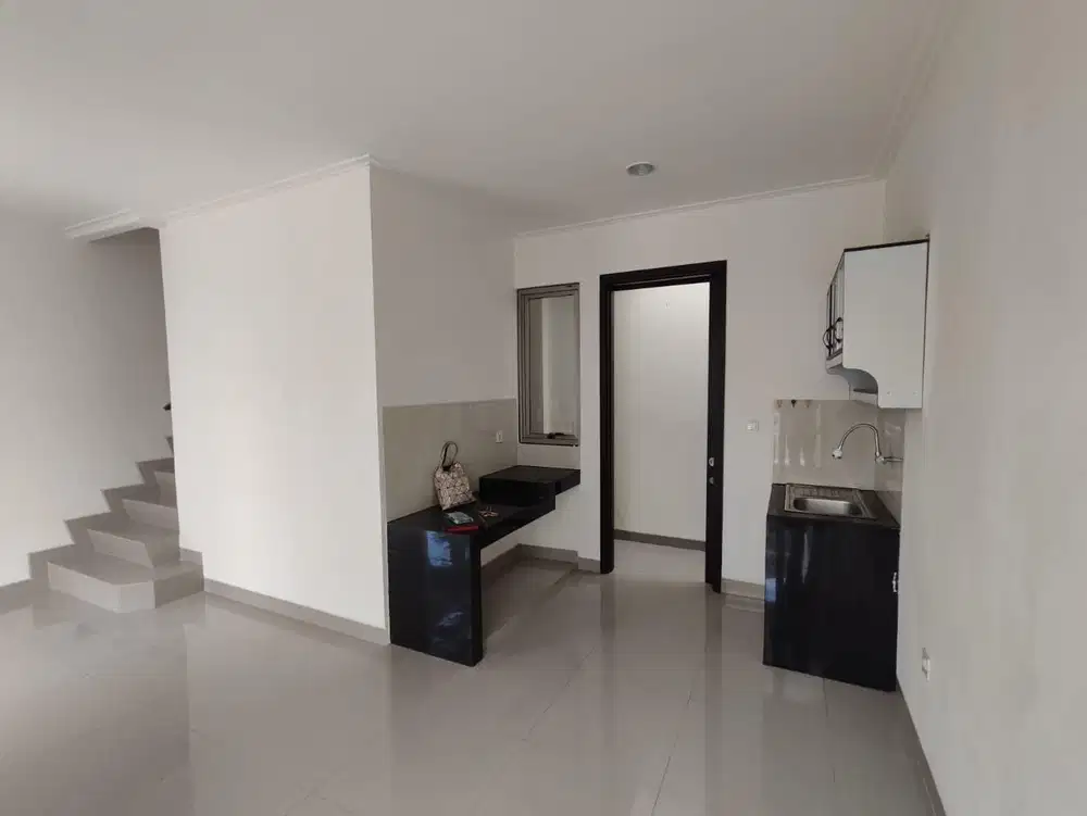 Vco - Dijual Cepat Rumah PIK2 Cluster Magenta Type 6x10 Hadap Utara