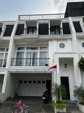 Dijual Rumah Mewah 3 Lantai Di Madja Residence Jakarta Barat