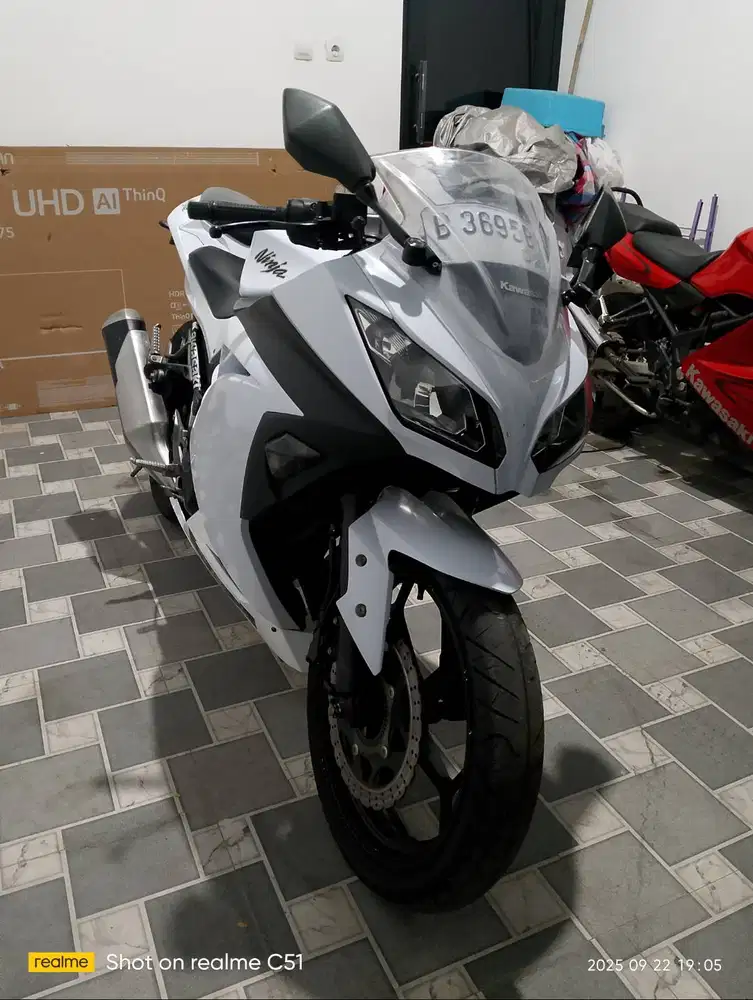 Ninja 250 FI ABS 2 cylinder Komplit B off