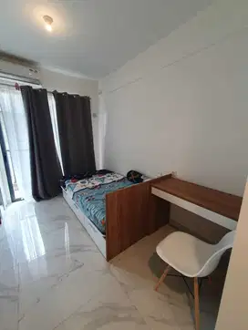 Dijual apartemen studio fully furnished lantai tinggi di Skyhouse BSD