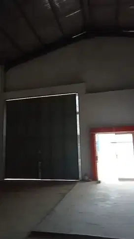 Gudang di sewa lokasi Teluk Jambe Barat ,