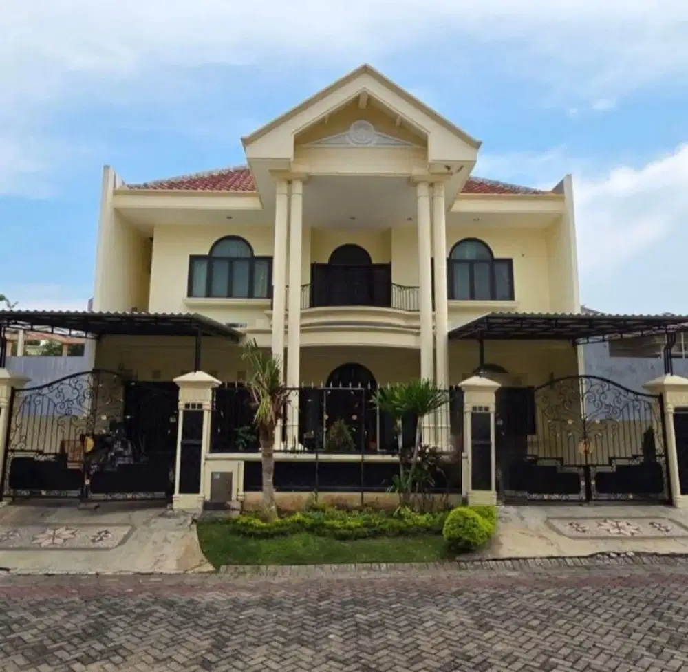 Villa royal pakuwon city, butuh cepat laku
