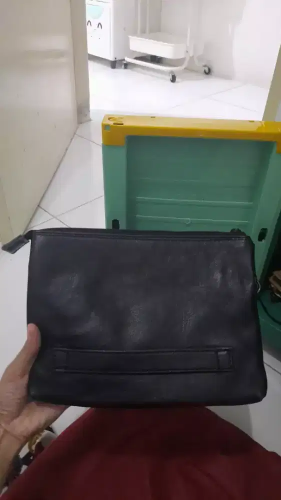 PRELOVED Pouch Kulit