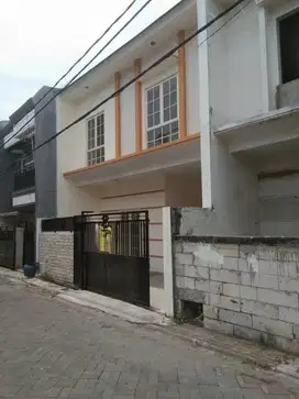 Rumah Siap Huni Lokasi Mulyosari Surabaya Timur