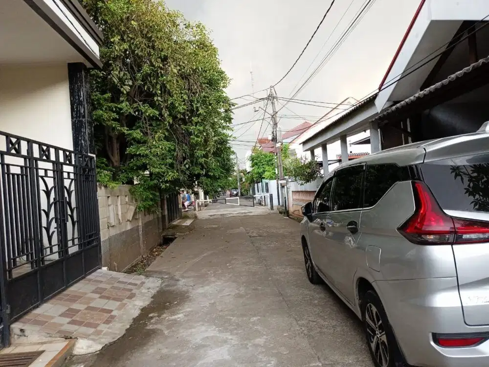 Di jual Rumah dekat Mol Grand Galaksi Park