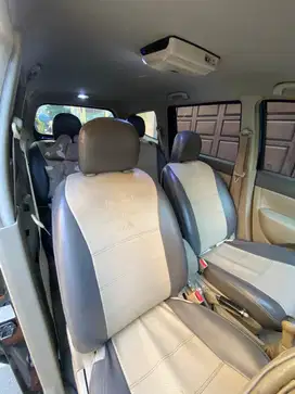 Nissan Grand livina 2010 Bensin