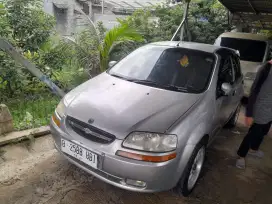 Mobil Chevrolet Aveo 2004 Manual (nego di tempat)