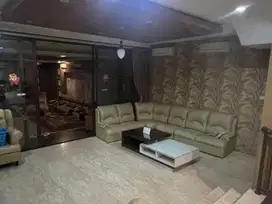 DISEWAKAN RUMAH COASTA VILLA ANCOL 7x25m² 4+1BR FURNISHED