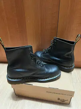 Sepatu Dr. Air Wair Martens size 43