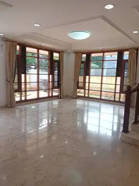 Dijual rumah taman kedoya hoek