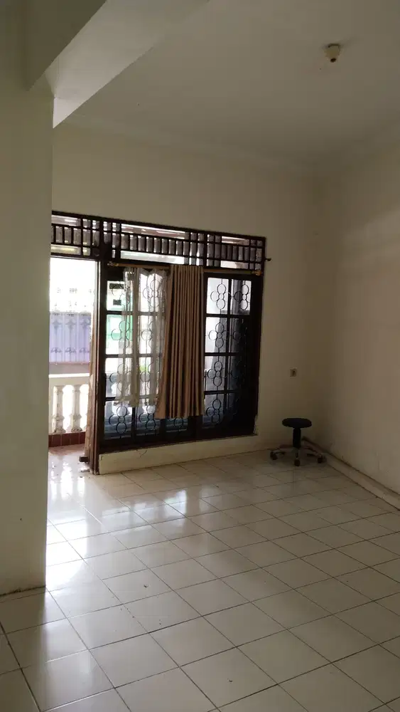 Dijual rumah di perum Graha Prima, dekat Simpangan Depok