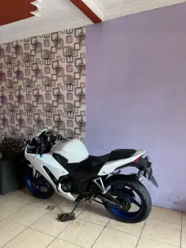 CBR 150R BARANG KESAYANGAN