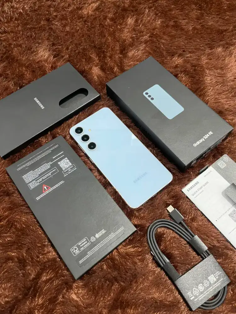 Samsung S24 FE 8/128GB SEIN Like New Fullset Original - Blue