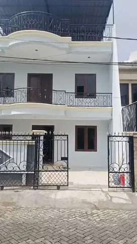 Jual rumah harga murah di palem lestari