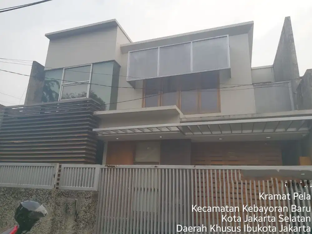 DIJUAL RUMAH DI KEBAYORAN BARU!
