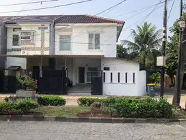 Rumah hook 2 lantai villa melati mas akses 2 tol termurah