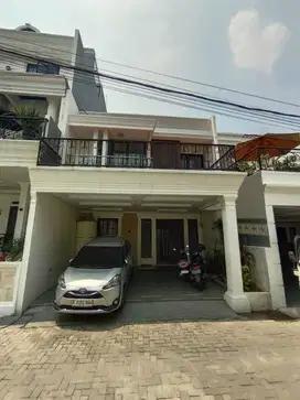 Dijual Rumah Siap Huni dlm Cluster Jagakarsa Jaksel