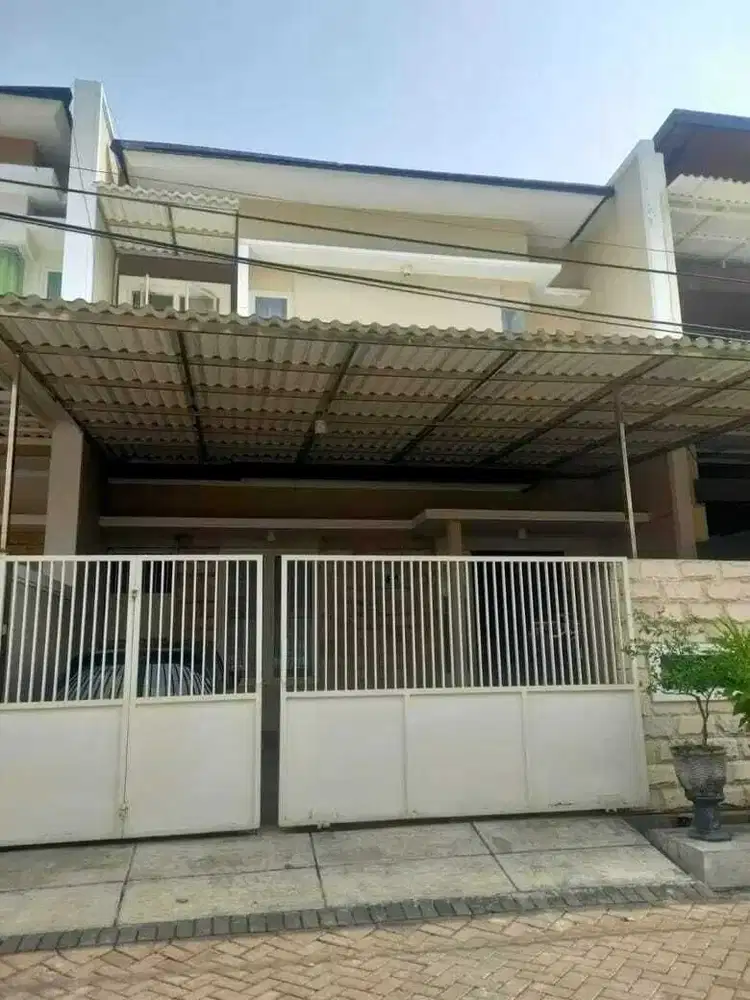 Rumah Manyar Tompotika Modern minimalis, Ciamik, Murah