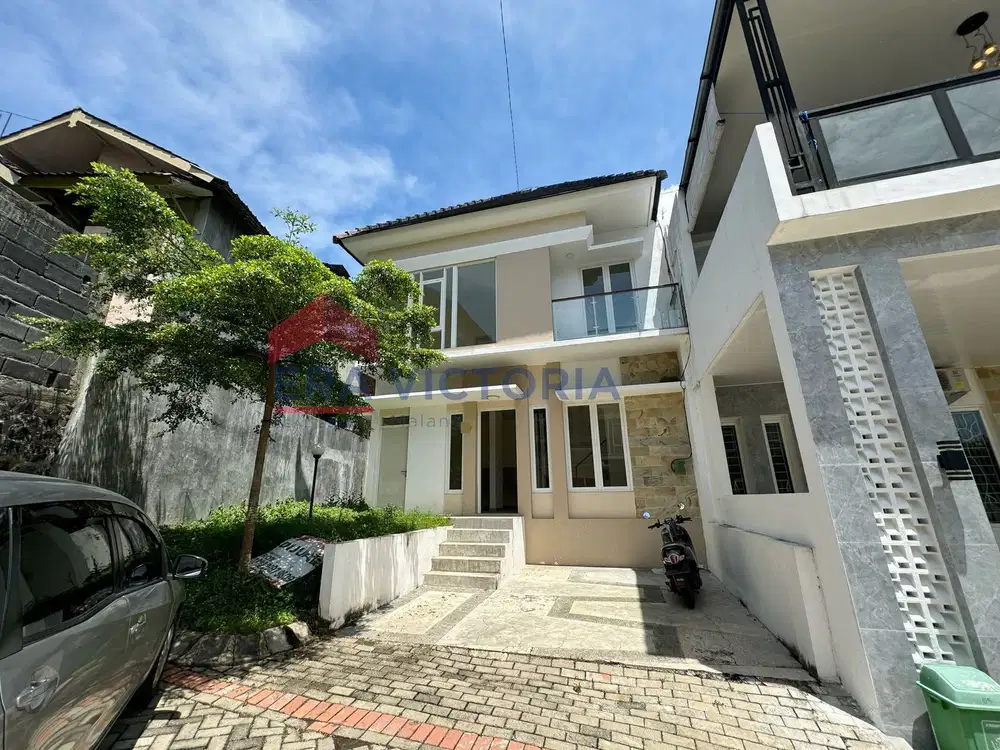 Rumah Sewa Area Blimbing Hawa Sejuk & Balkon dengan Pemandangan Indah
