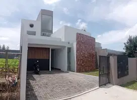 Dijual Rumah Baru Lux Nyaman Siap Huni Minimalis Lokasi di Setiabudi Bandung