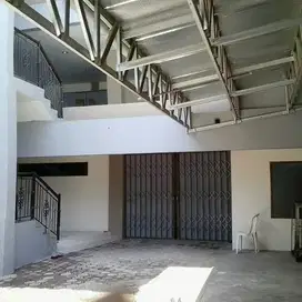 Dijual rumah cocok untuk usaha di Jalan Jend Sudirman