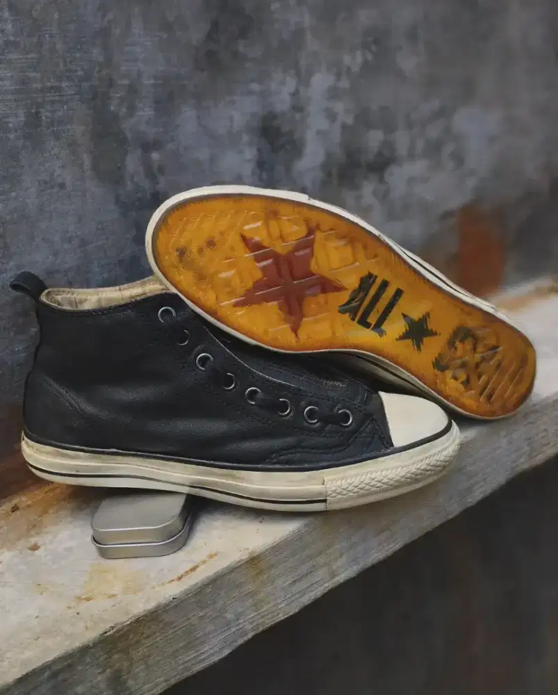 Converse Mid John Varvatos Leather center zip