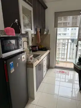 Sewa Apartemen Mediterania garden 2 Lantai Tinggi