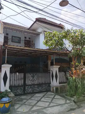 DIJUAL RUMAH SAWOJAJAR