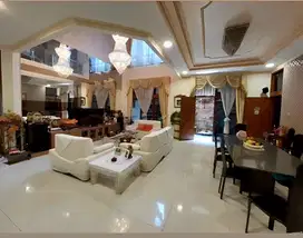 Rumah 2Lt 20x25 508m2 6+1KT SHM Semi Furnish di Pluit Penjaringan