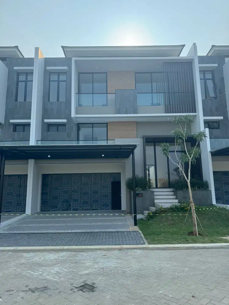 Disewakan rumah pik2 4 kamar tidur 10x25 / 250m