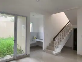 JUAL CEPAT RUMAH BAGUS DI CLUSTER THAMES JGC CAKUNG JAKARTA TIMUR