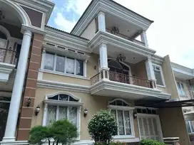 Rumah Super Mewah View Danau Sudah SHM Siap Huni di Serenade Lake